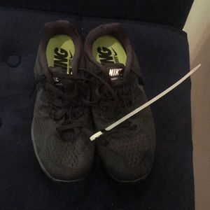 Brand NEW NEVER WORN !! Black Nike Running Shoes.